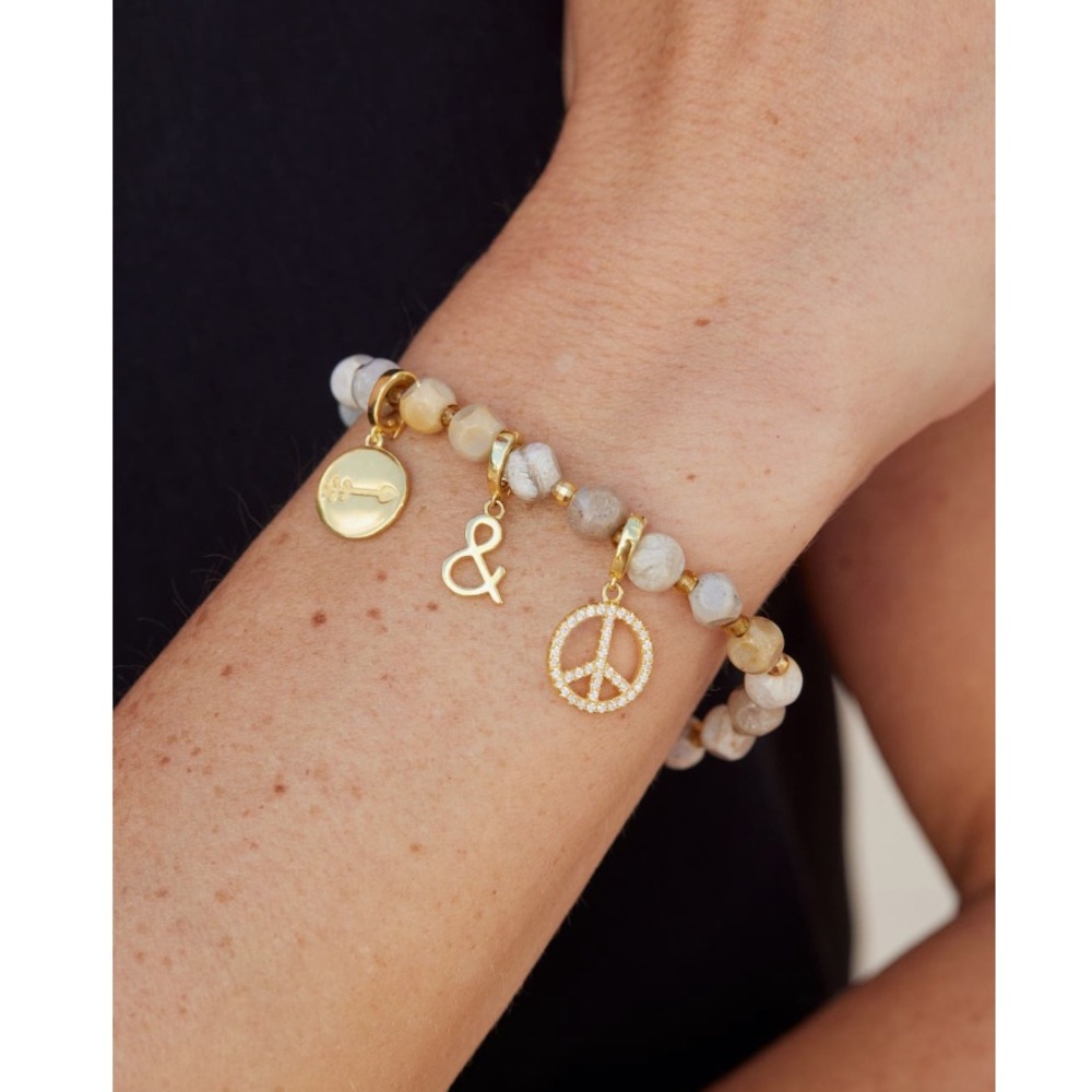 + SAVVY CIE JEWELS + Beaded Stretch Pendant Bracelet - Picture 2 of 2